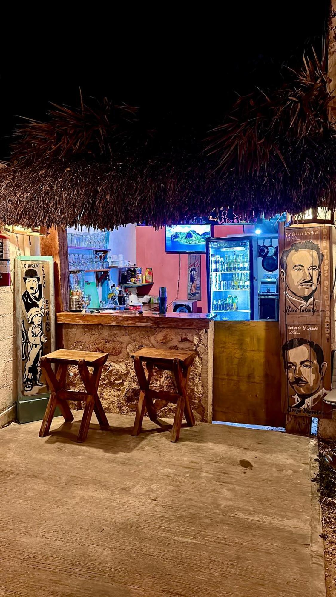 Guacamayas Hostel And Social Laundry Valladolid  Bagian luar foto
